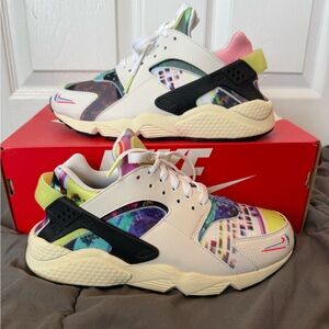 Nike Air Huarache Pixel Size 9